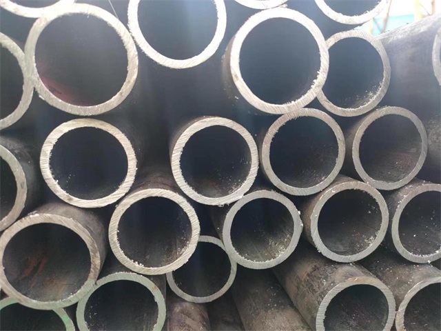 博尔塔拉10#结构用无缝钢管